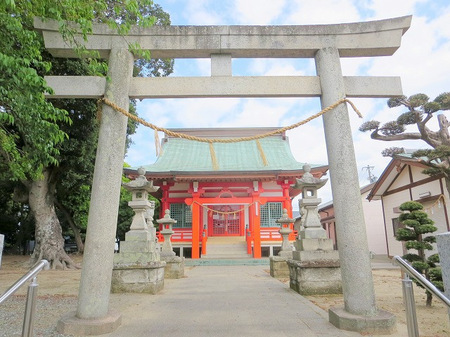その他　六所神社（その他）まで422m