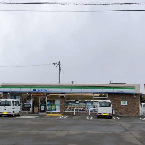 コンビニ　ファミリーマート 今治たちばな店（コンビニ）まで511m