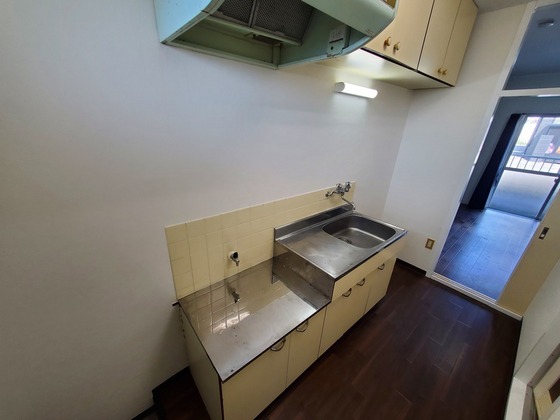 キッチン　※別部屋の写真です