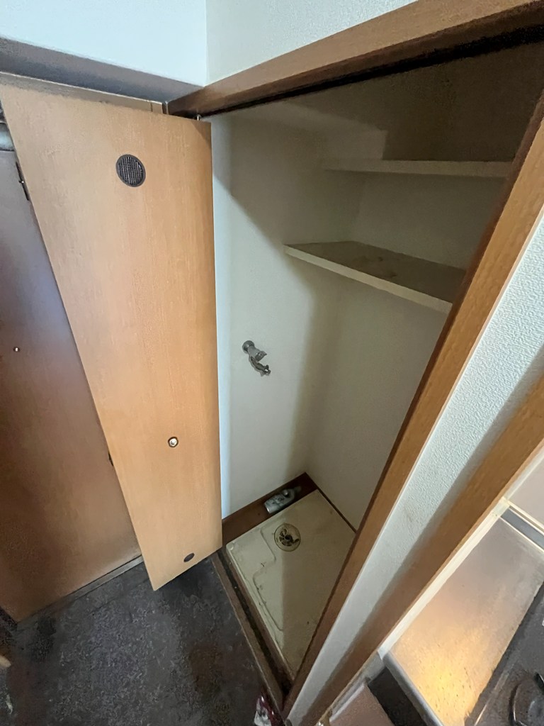その他部屋・スペース　洗濯置場も、扉で隠れます。