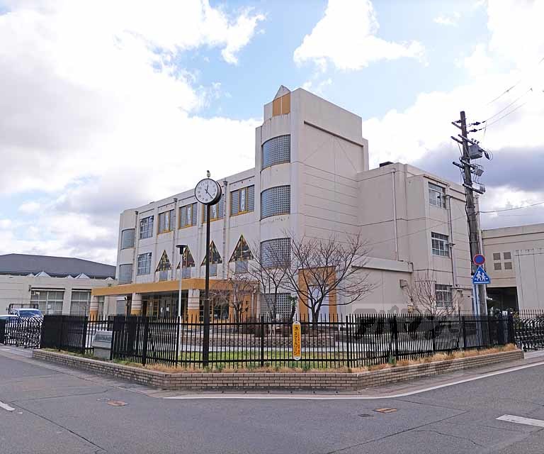 小学校　久我の杜小学校（小学校）まで387m