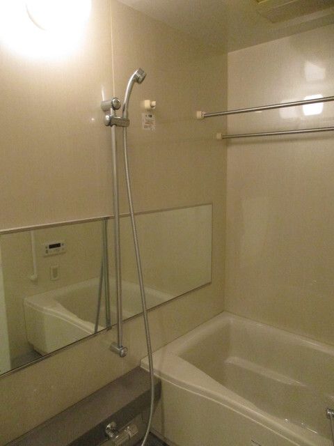 バス・シャワールーム　お風呂です