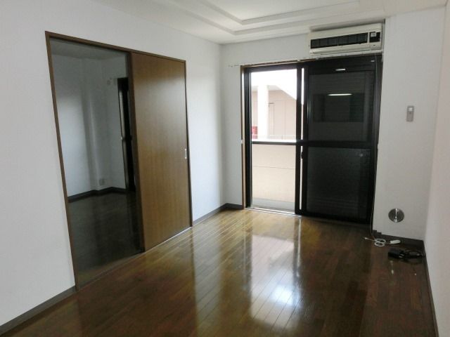 居室・リビング　フローリングのお部屋です。