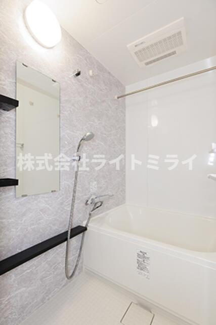 バス・シャワールーム　※写真は同タイプ住戸です。?