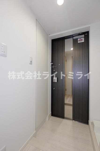 玄関　※写真は同タイプ住戸です。?
