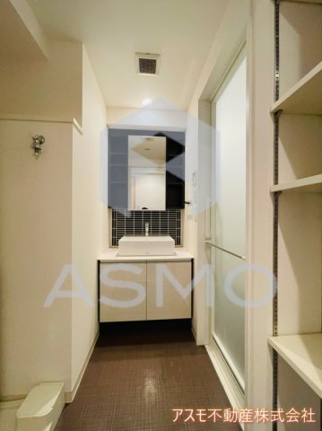 洗面設備　同マンション別部屋参考写真