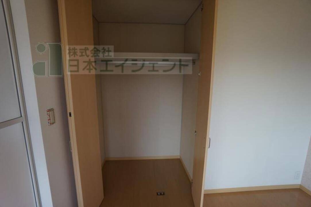 収納　クローゼット