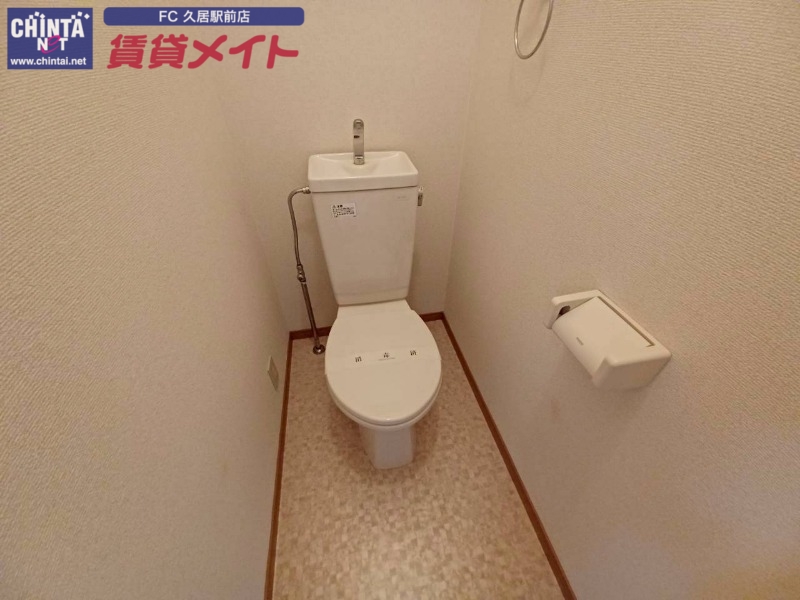 トイレ　別部屋写真になります
