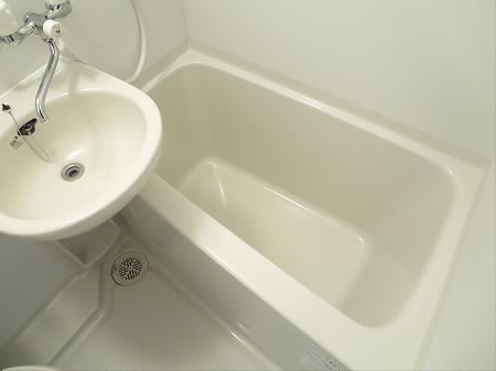 バス・シャワールーム　※別部屋の写真です