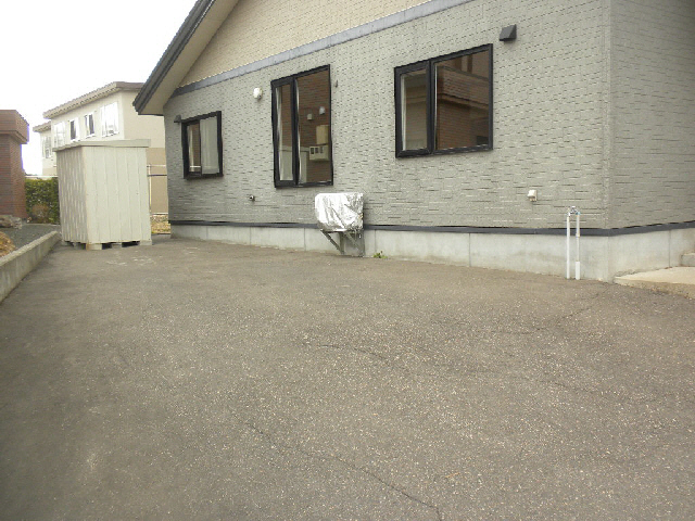 駐車場　南側　駐車場