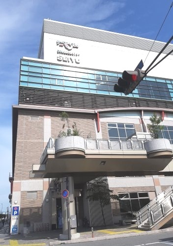 スーパー　西友 王寺店（スーパー）まで242m