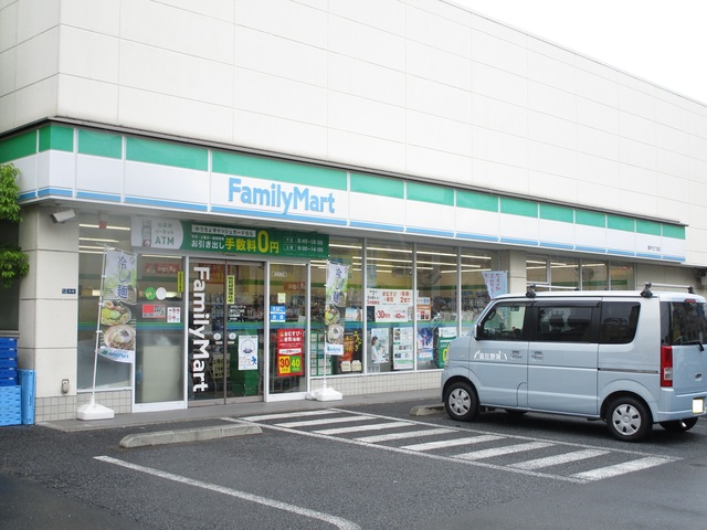 コンビニ　ファミリーマート（コンビニ）まで639m