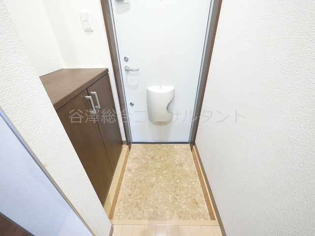 玄関　シューズボックス付