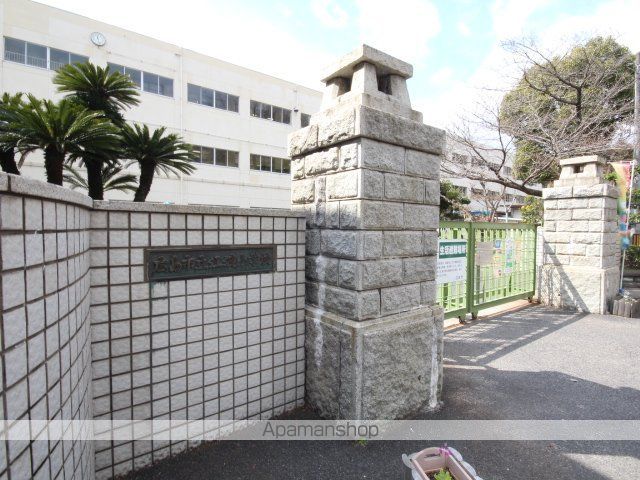 小学校　江波小学校（小学校）まで302m