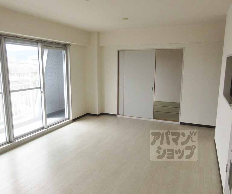 居室・リビング　広々としたお部屋です！