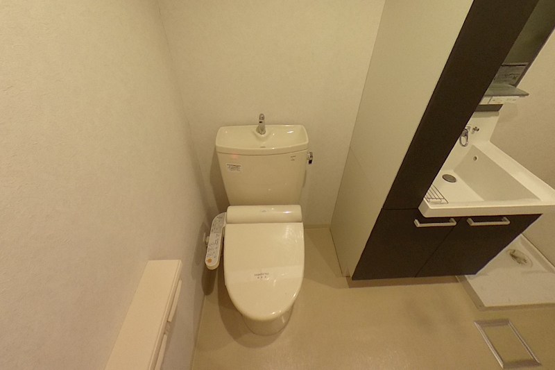 トイレ　反転部屋参照