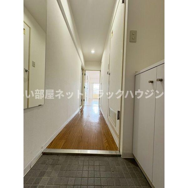 玄関　【お部屋さがしはラックハウジングにお問合せ下さいませ♪】