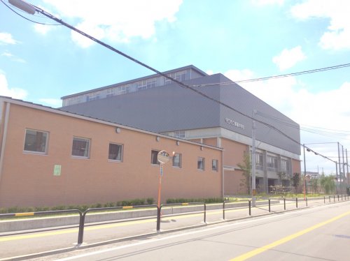 中学校　守口市立樟風中学校（中学校）まで382m