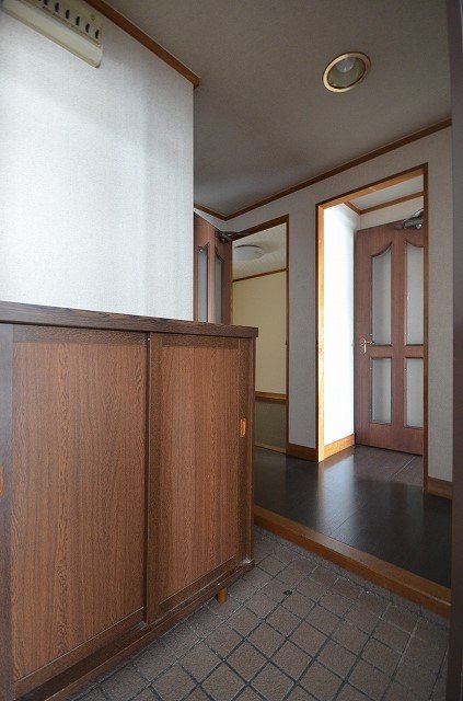 玄関　※同建物別号室の写真です