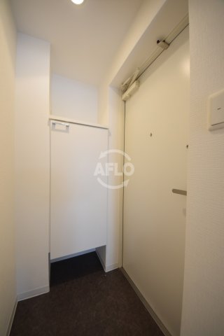 玄関　セレニテ上町台　玄関
