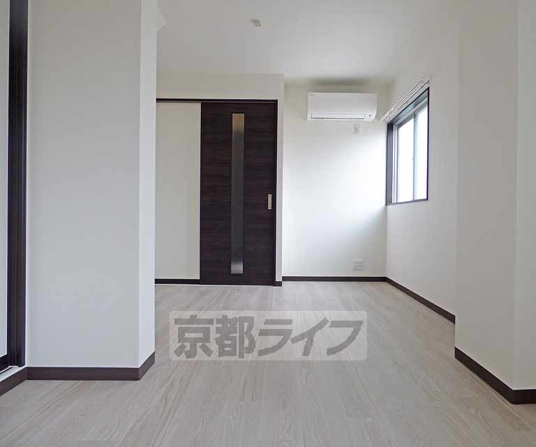 居室・リビング　綺麗な室内です。