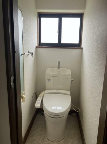 トイレ　清潔感のあるトイレです