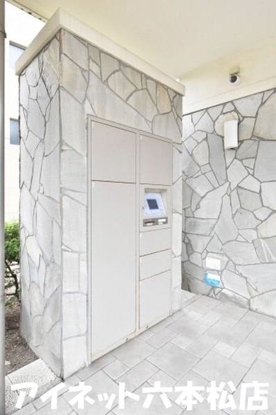その他設備　嬉しい宅配ボックス付きです