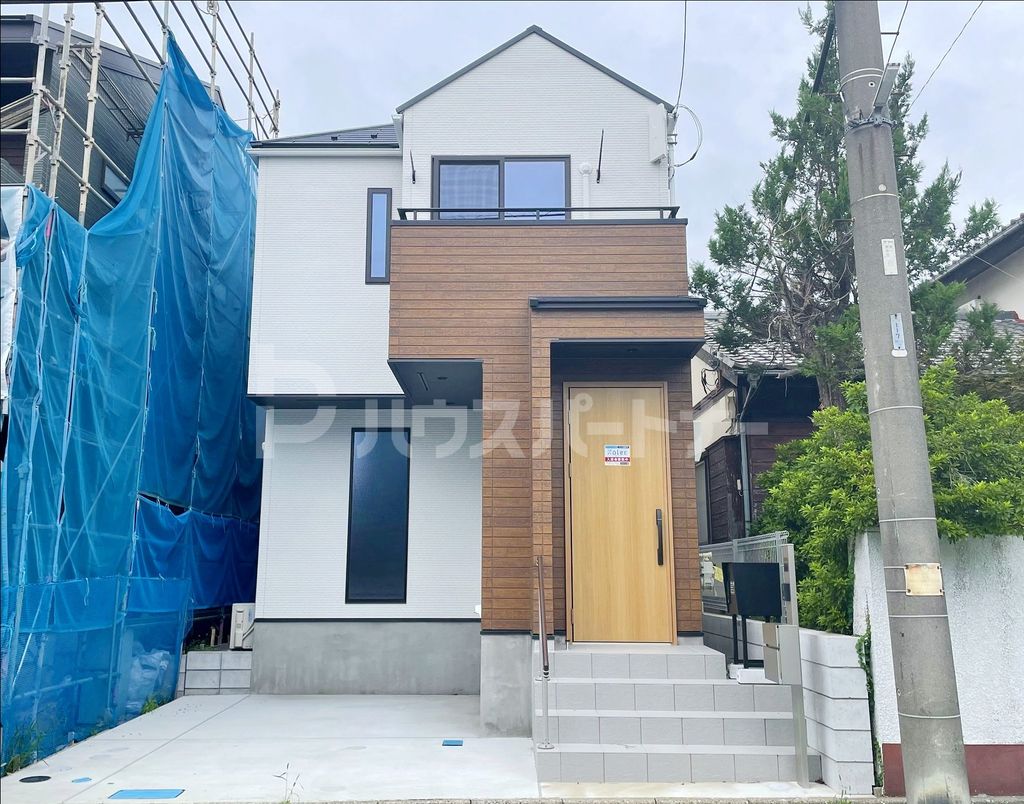 建物外観　エントランス