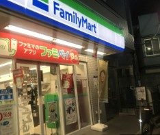 コンビニ　ファミリーマート赤羽一番街店（コンビニ）まで278m