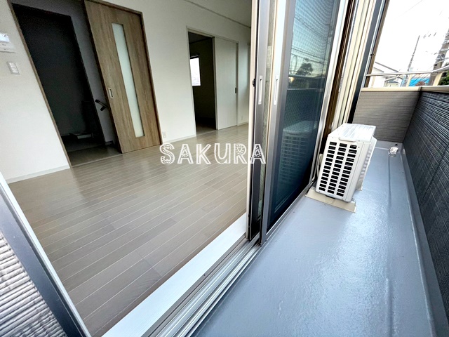 バルコニー　便利で嬉しいバルコニー付きです♪
