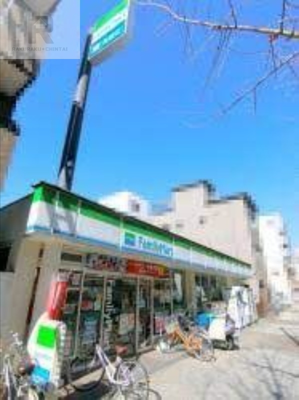 コンビニ　ファミリーマート大阪プール東店（コンビニ）まで287m
