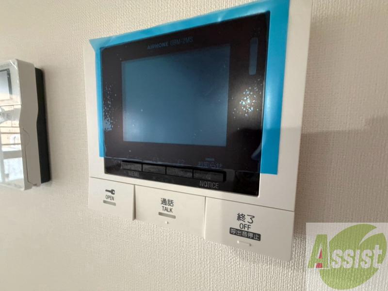 セキュリティ　ＴＶモニター付インターホンです。来客者の顔が見えるので安心！