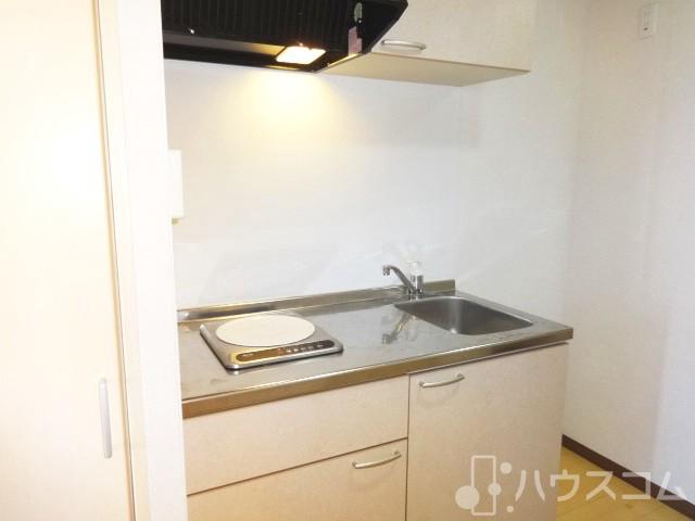 地下鉄御堂筋線 西中島南方駅 徒歩5分 10階建 築20年のキッチン写真