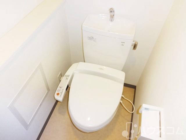 地下鉄御堂筋線 西中島南方駅 徒歩5分 10階建 築20年のトイレ写真