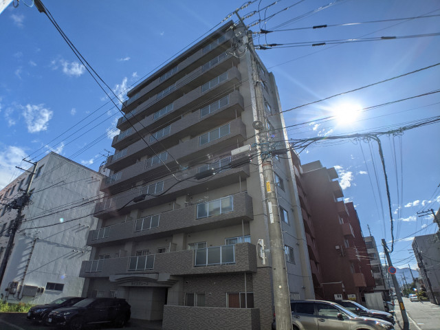 建物外観　北区北２６条西「ライブグレース」
