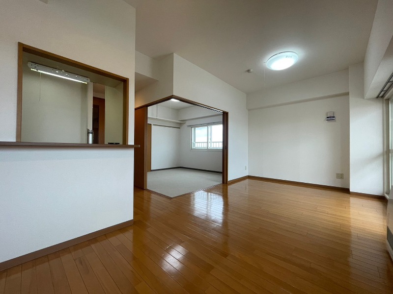 居室・リビング　広くてキレイなお部屋が広がっていて、充実した生活が送れそう。