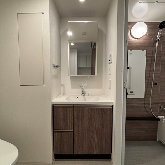 洗面設備　※写真は同タイプ住戸です。