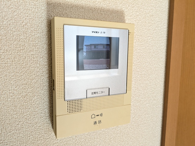 セキュリティ　★★モニター付きインターホンで室内にいながら来客対応が出来ま