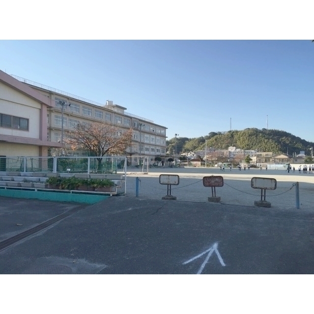 小学校　静岡市立西豊田小学校（小学校）まで2100m