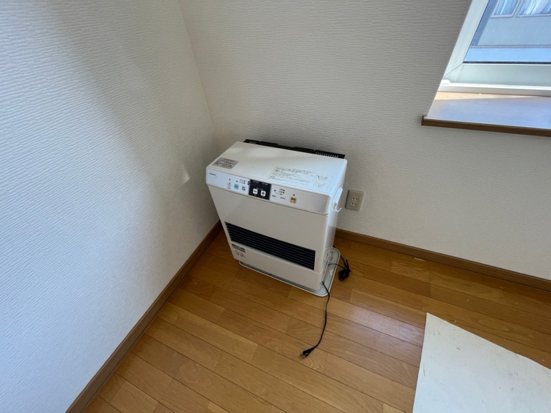 その他設備　灯油暖房です。札幌の寒い冬もこれで大丈夫！