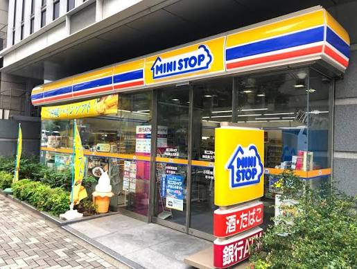 コンビニ　ミニストップ神田美土代町店（コンビニ）まで76m