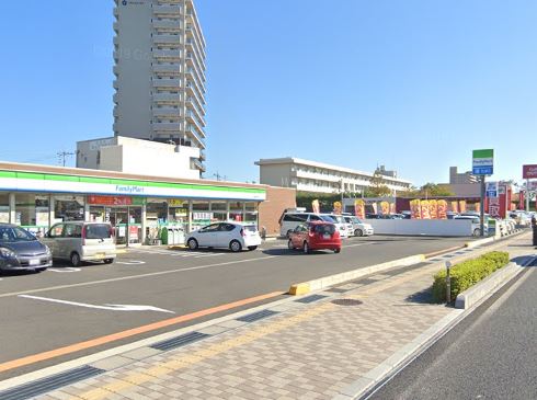 コンビニ　ファミリーマート 出雲北本町店（コンビニ）まで698m