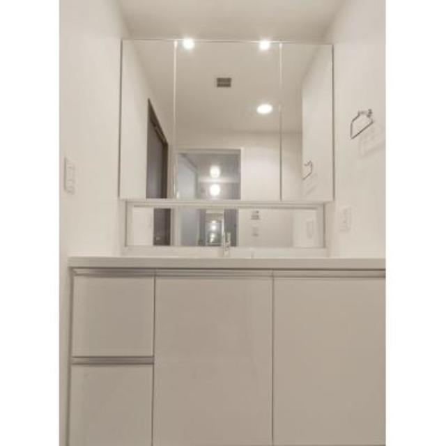 洗面設備　※写真は同タイプ住戸です。