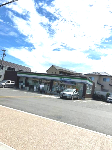 コンビニ　ファミリーマート 小林四丁目店（コンビニ）まで726m