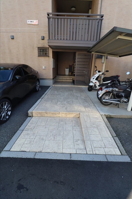 エントランス　エントランス