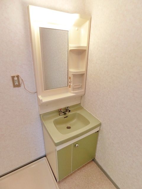 洗面設備　☆独立洗面台なので便利
