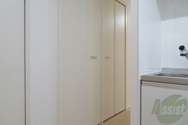 収納　大きめのクローゼットもございます。