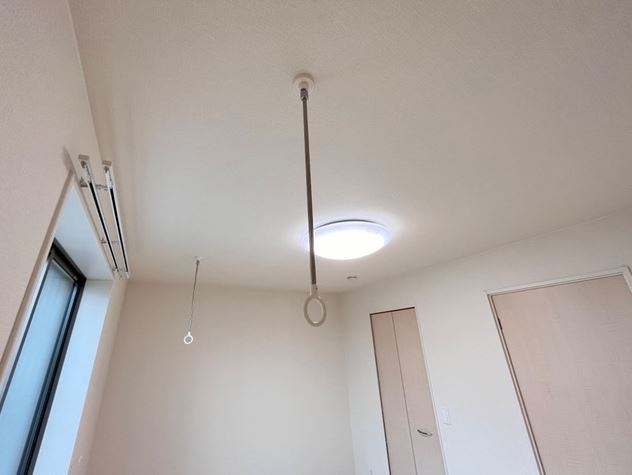 その他設備　同タイプの画像です 室内物干し機