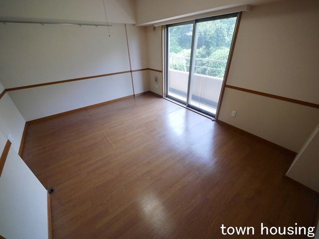 居室・リビング　同物件別部屋写真