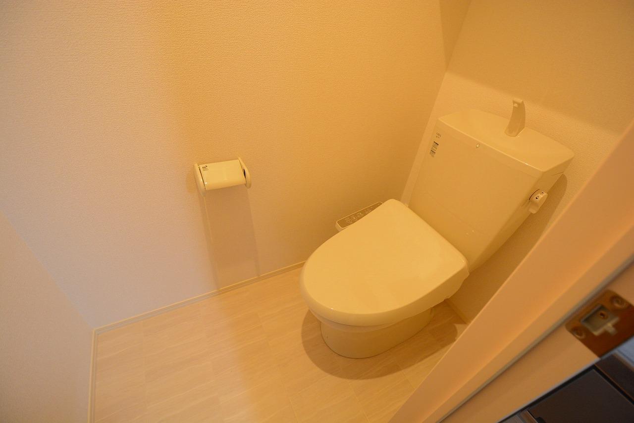 トイレ　ウォシュレット付きのトイレです♪